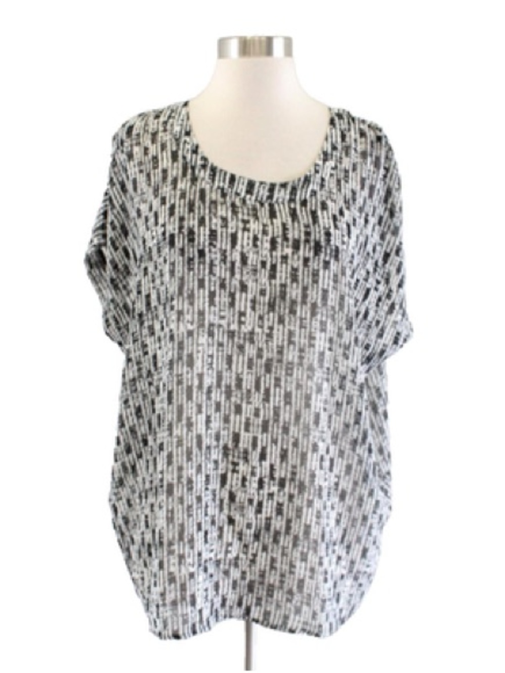 J Jill Large Black‎ and White Patterned Semi Sheer Flowy Tunic Top